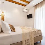 Nymphee Luxury Villa *